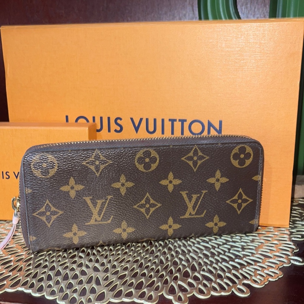 2019 Authentic Louis Vuitton Clemence Wallet